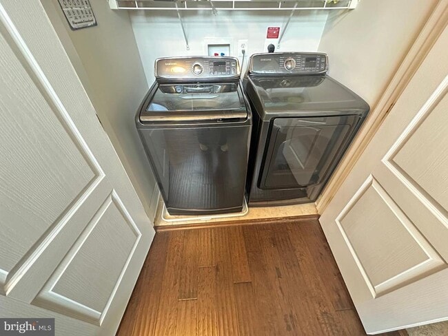 Building Photo - 4512 Grazing Way