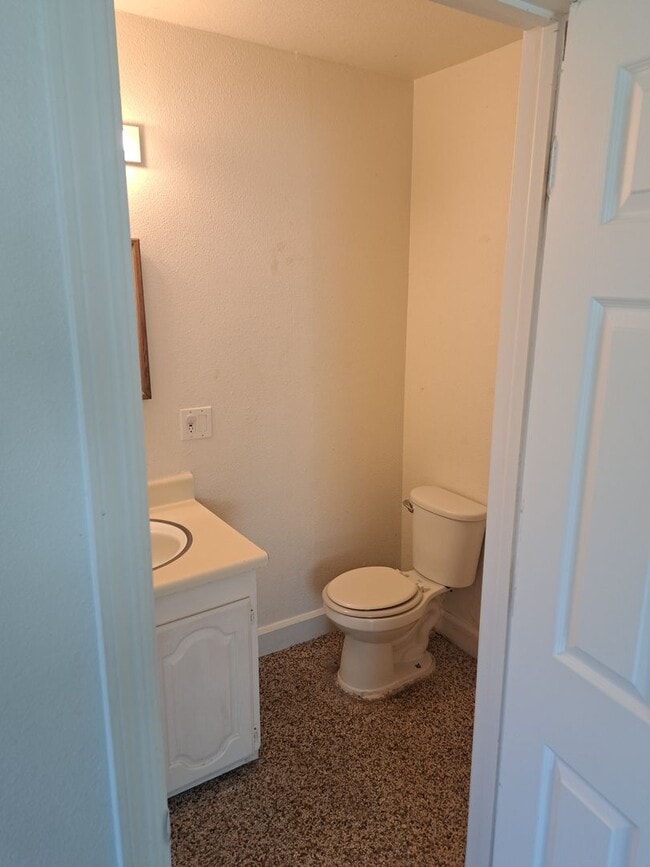 Building Photo - 1920 N 11th Ave