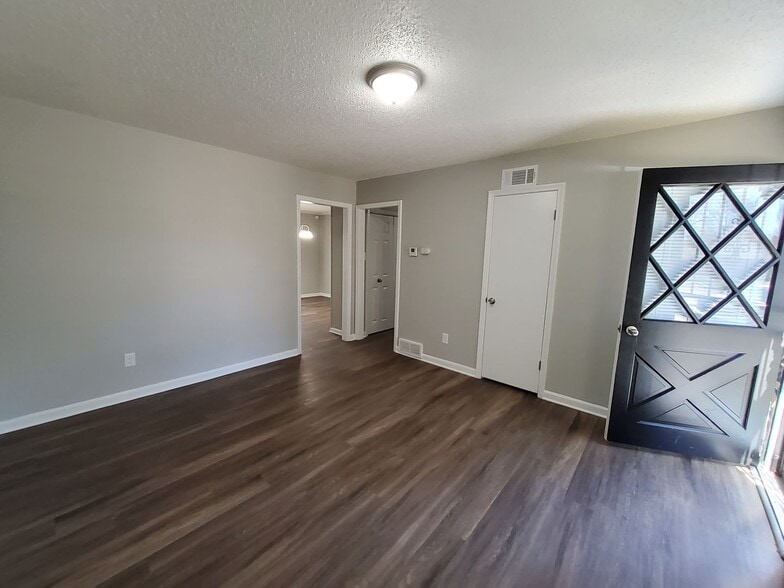 Building Photo - 5233 Breckenwood Dr