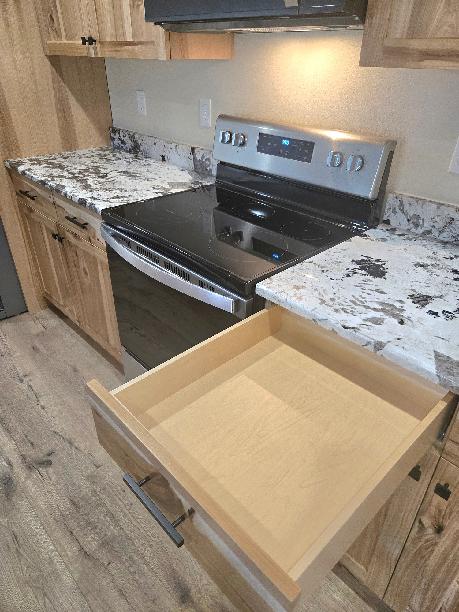 Hickory Cabinets - 1408 Edington Ave