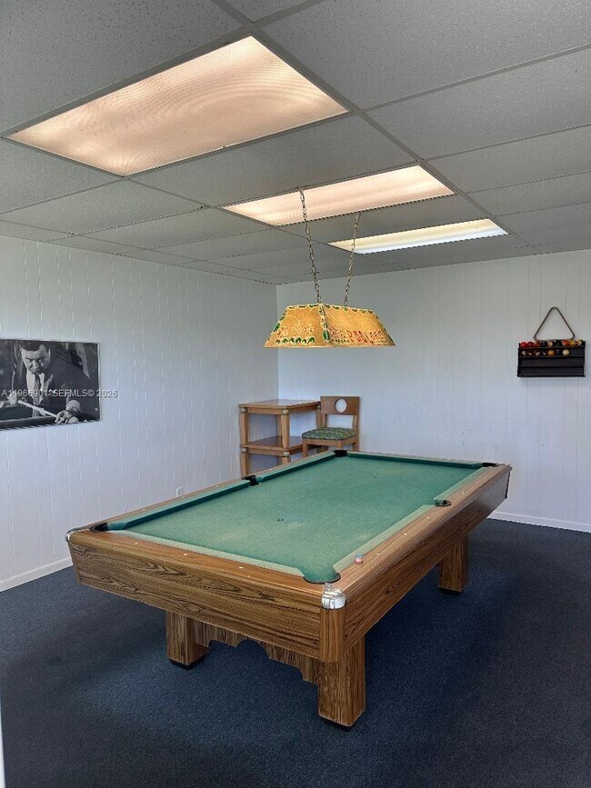 Building Photo - 2300 Park Ln