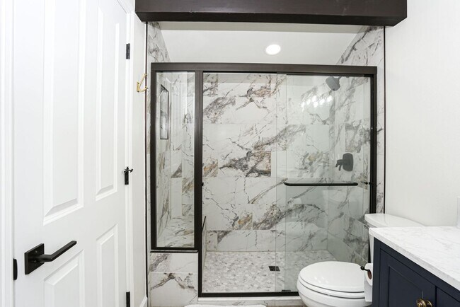 Building Photo - Updated Baldy Breckenridge Townhome! Summer lease! Dogs negotiable!