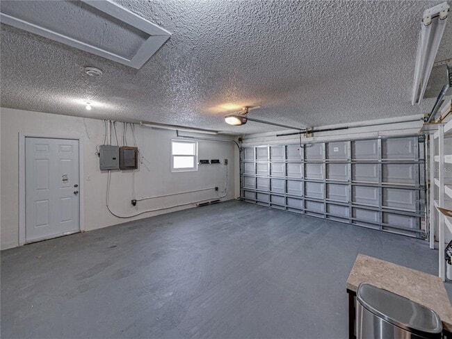 Building Photo - 7125 Shore Dr S