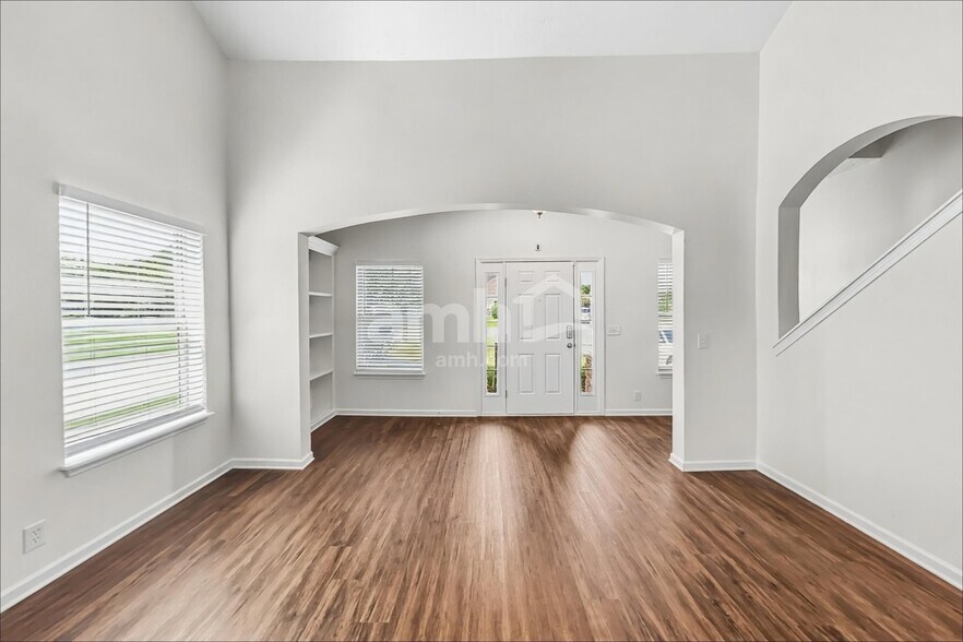 Building Photo - 3331 Foxside Ln