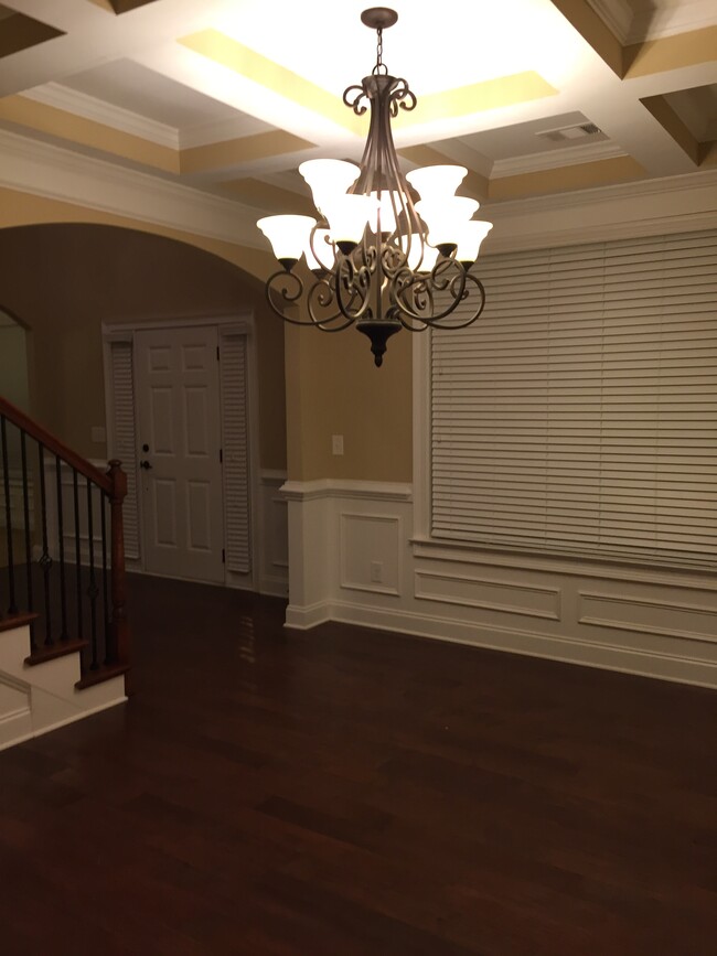 Formal dining room - 319 Haywood Dr