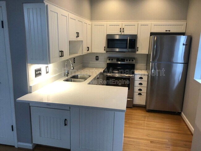 Building Photo - 835 Piedmont Ave NE