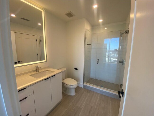 Building Photo - 788 West Marietta St NW