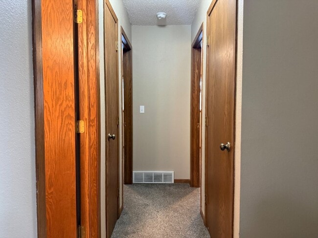 Building Photo - 2733-33 1/2 33 1/2 Ave S