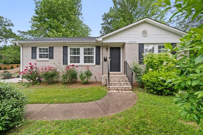 Building Photo - 1825 Windham Pl