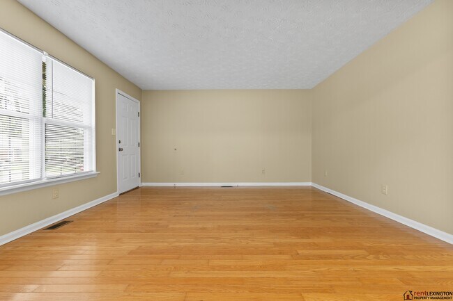 Building Photo - 531 Bell Pl Dr
