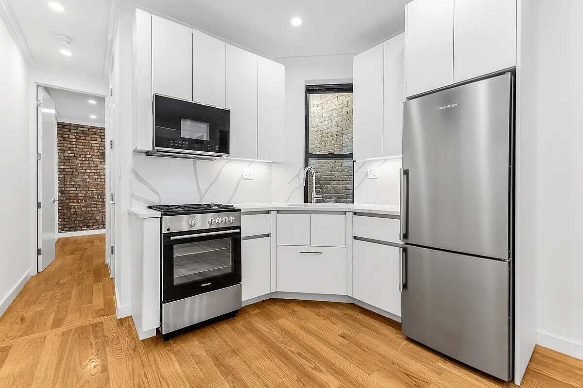 Building Photo - 829 9th Ave