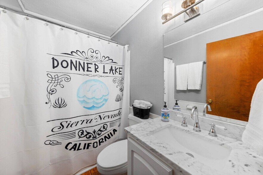 1st Level Bathroom - 15948 Northwoods Blvd