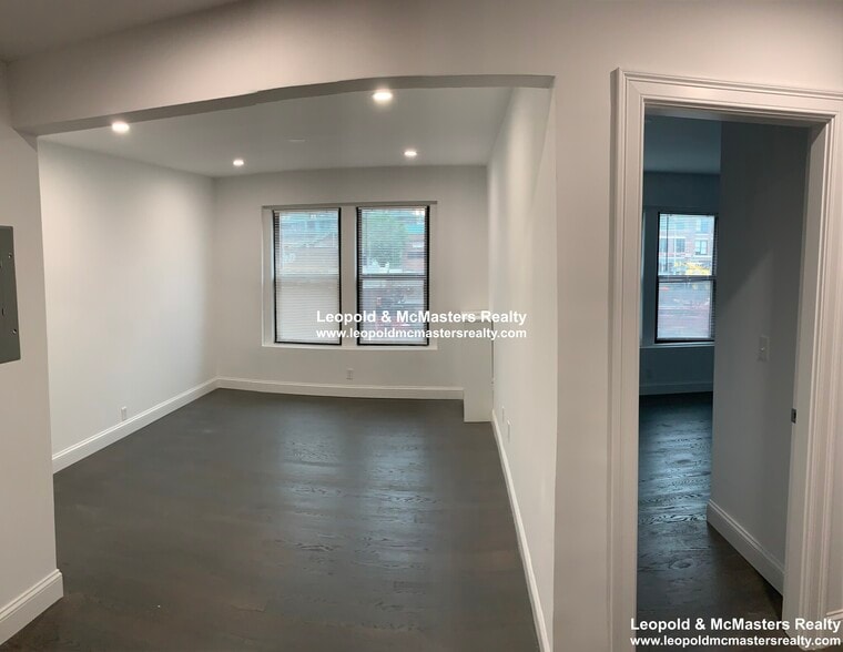 Building Photo - 100 Peterborough St