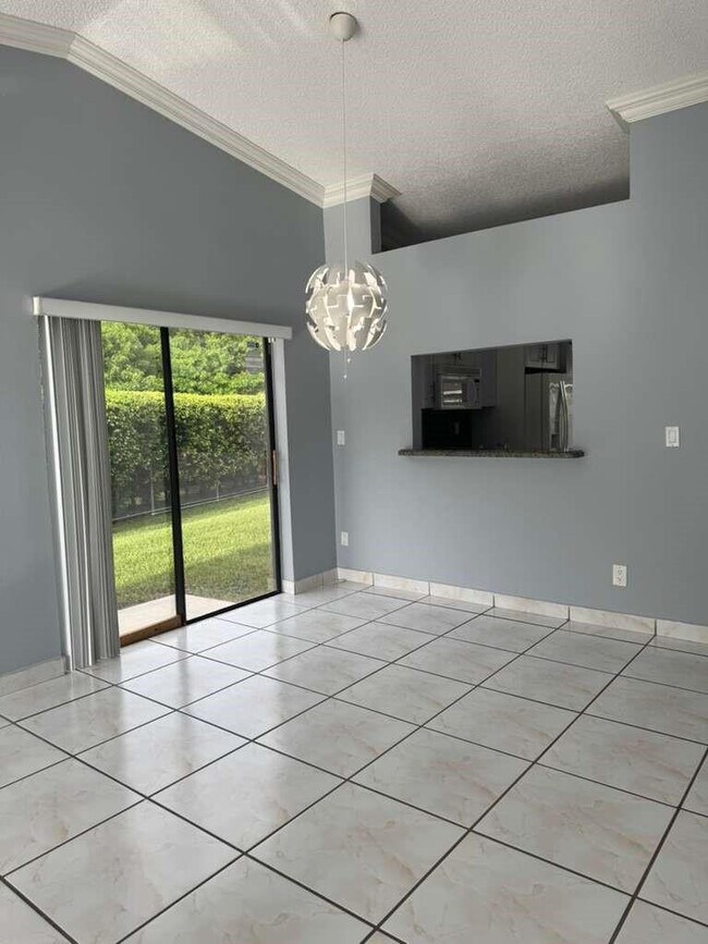 Building Photo - 10324 Boca Bend W