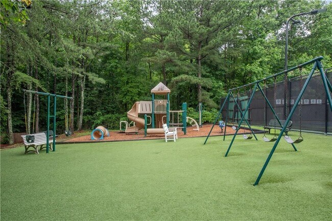 Building Photo - 4669 Ashford Club Dr