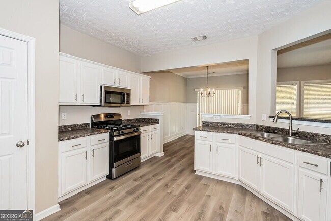 Building Photo - 222 Winterbury Dr