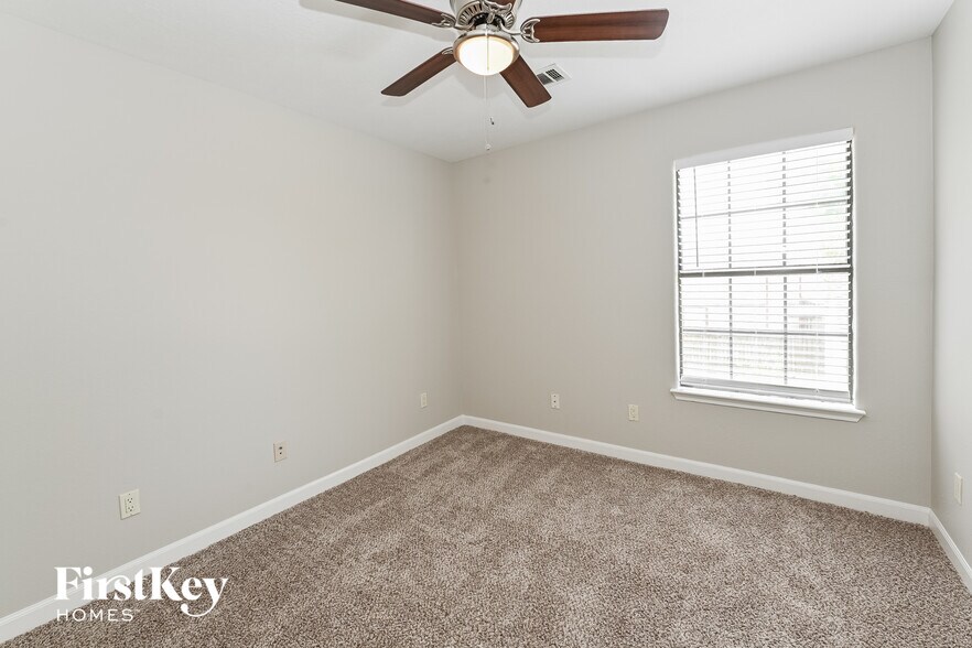 Building Photo - 11943 Kleinfields Dr