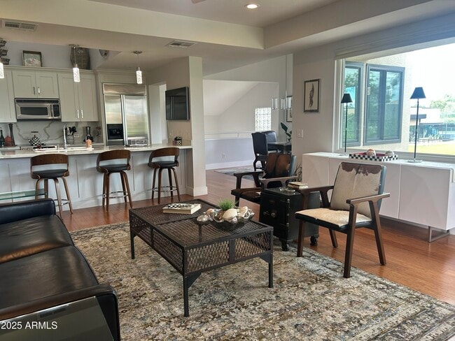 Building Photo - 7760 E Gainey Ranch Rd