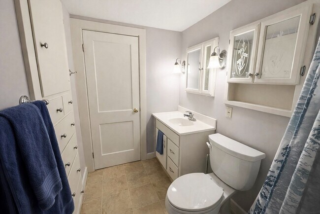 Building Photo - 30 Brookhaven Rd