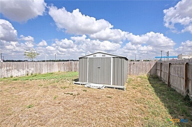 Building Photo - 2973 Greenbriar Rd