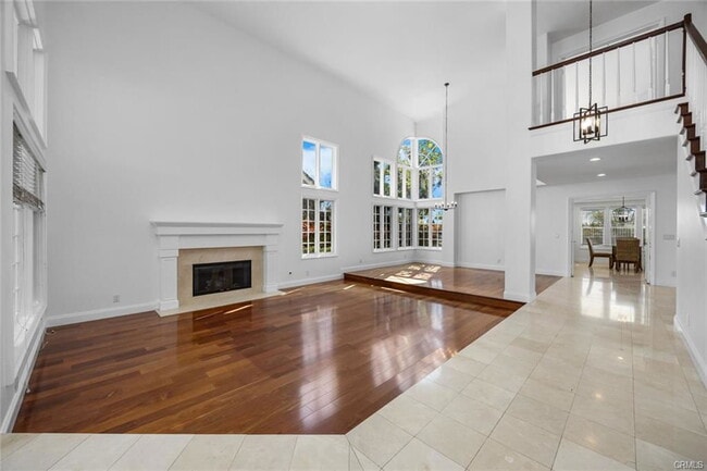 Building Photo - 25 Paradise Cove