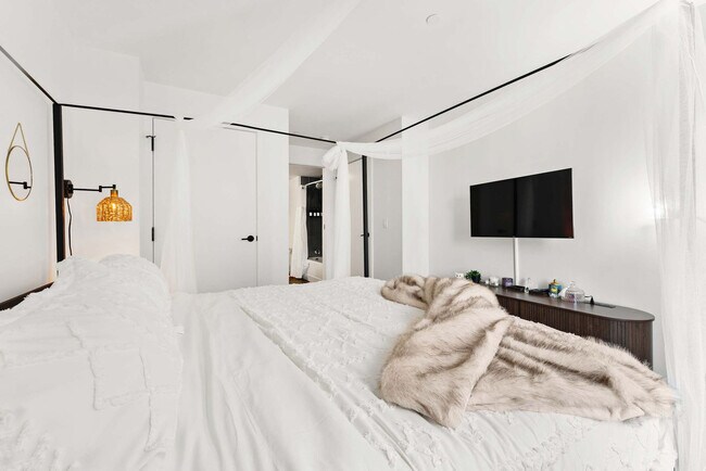 Building Photo - 300 Harrison Ave