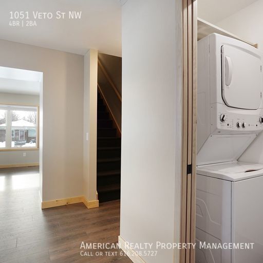 Building Photo - 1051 Veto St NW