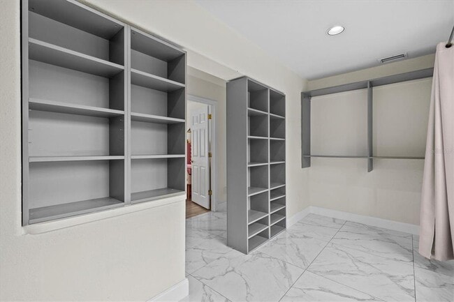 Building Photo - 1520 Jade Ln