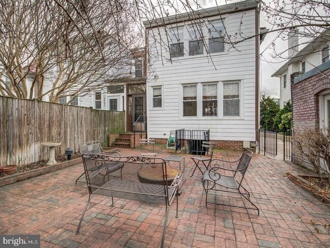 Building Photo - 3629 Ordway St NW