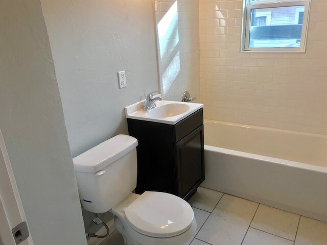 Building Photo - Cute Remodeled Bungalow in the heart of OKC!