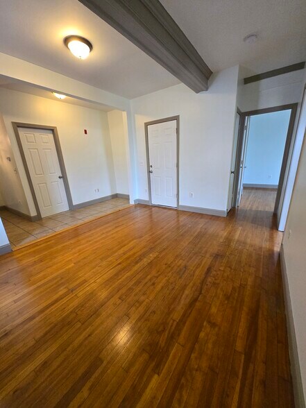 Living room, view from opposite corner - 127 Pearl St
