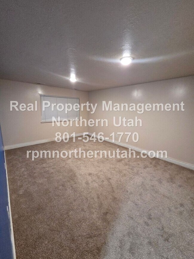 Building Photo - 2784 S 850 W