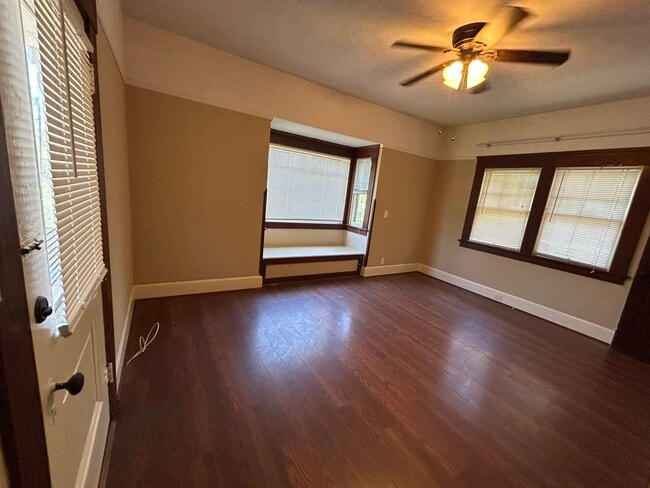 Building Photo - 1560 Tenth Ave