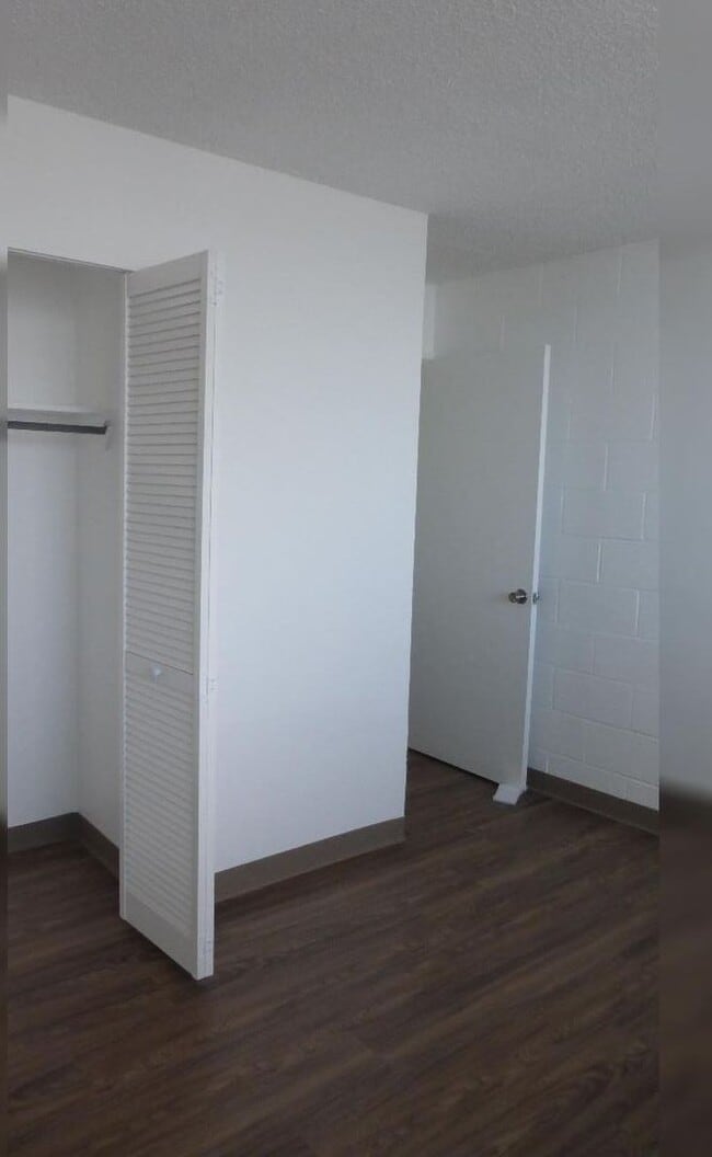 Building Photo - Mountainview Terrace – 2 Bed / 1 Bath / 1 ...