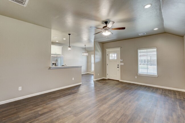 Building Photo - 5804 Campbell Creek Dr