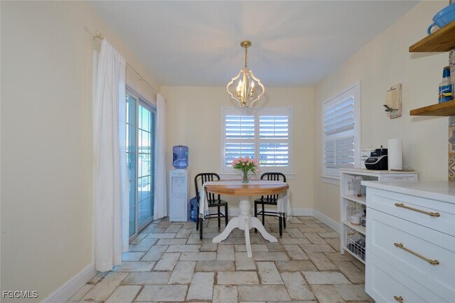 Building Photo - 109 Montrose Dr