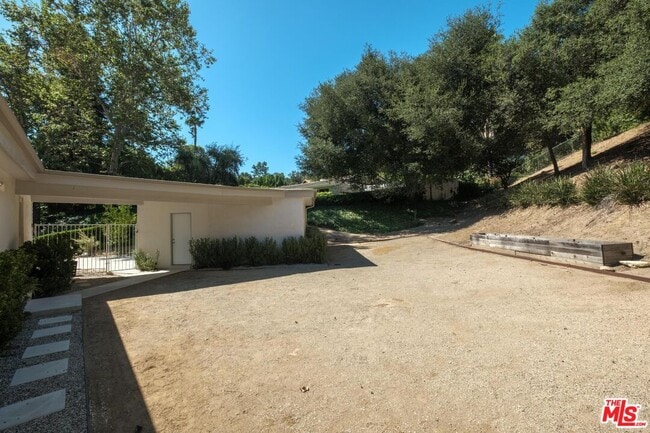 Building Photo - 4207 Michelangelo Ave