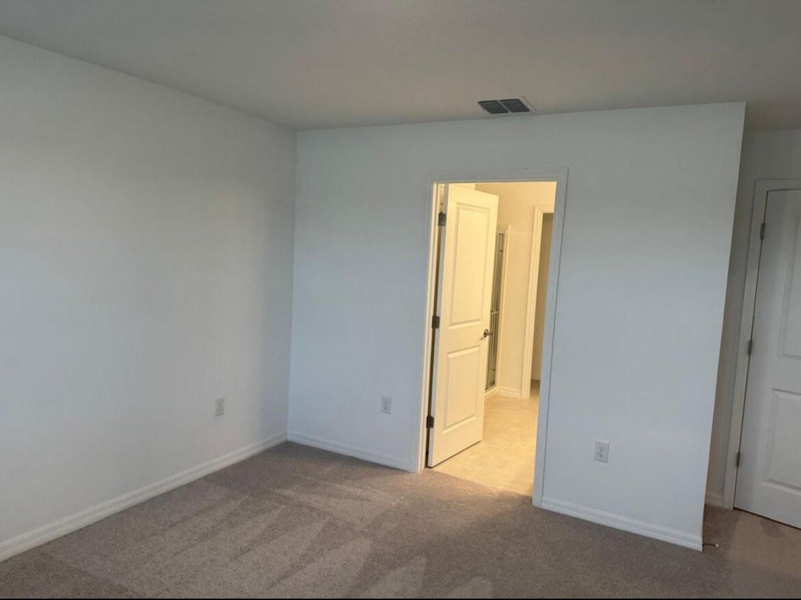 Building Photo - 76 Citrine Loop
