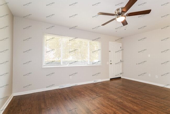 Building Photo - 2720 Flamingo Dr