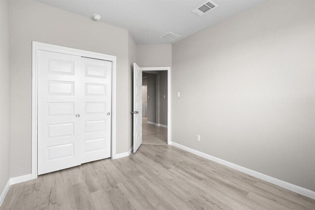 Building Photo - 313 McLintock Rd