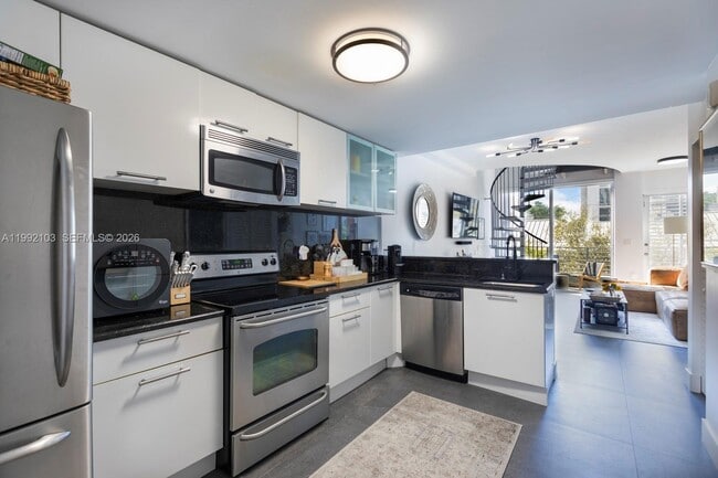 Building Photo - 3339 Virginia St