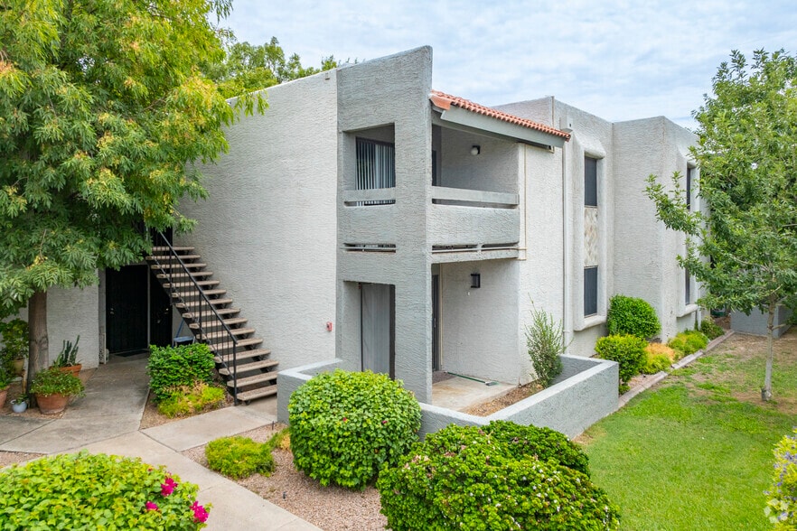 Primary Photo - Shadow Ridge Apartments