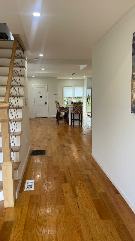 Building Photo - 16 N Main St