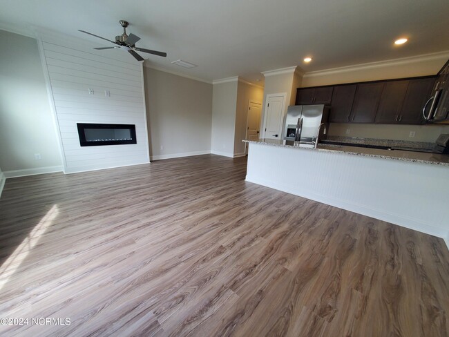 Building Photo - 2124 S Kali Ln