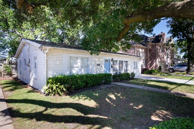 Building Photo - 5808 Community Dr