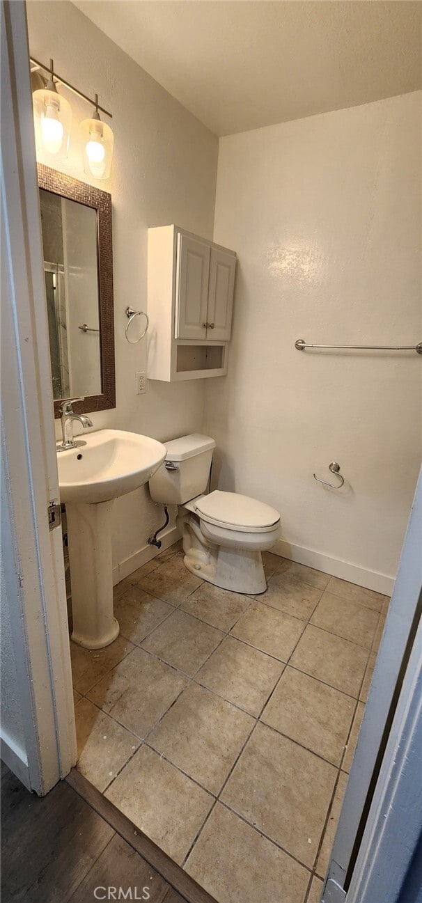 Building Photo - 601 W 1st St