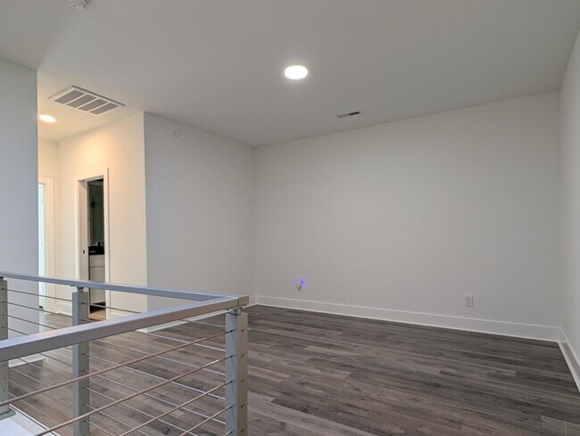 Building Photo - 4025 Southpoint Lndg Wy