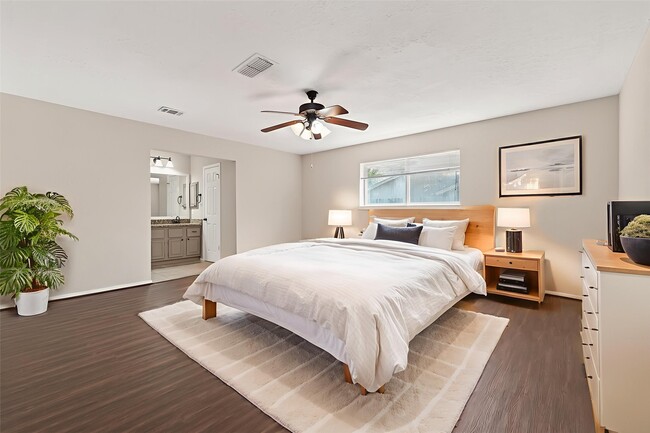 Building Photo - 22607 Fincastle Dr