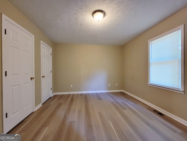 Building Photo - 271 Rutledge Dr