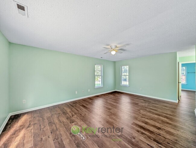 Building Photo - 166 Chastain Rd